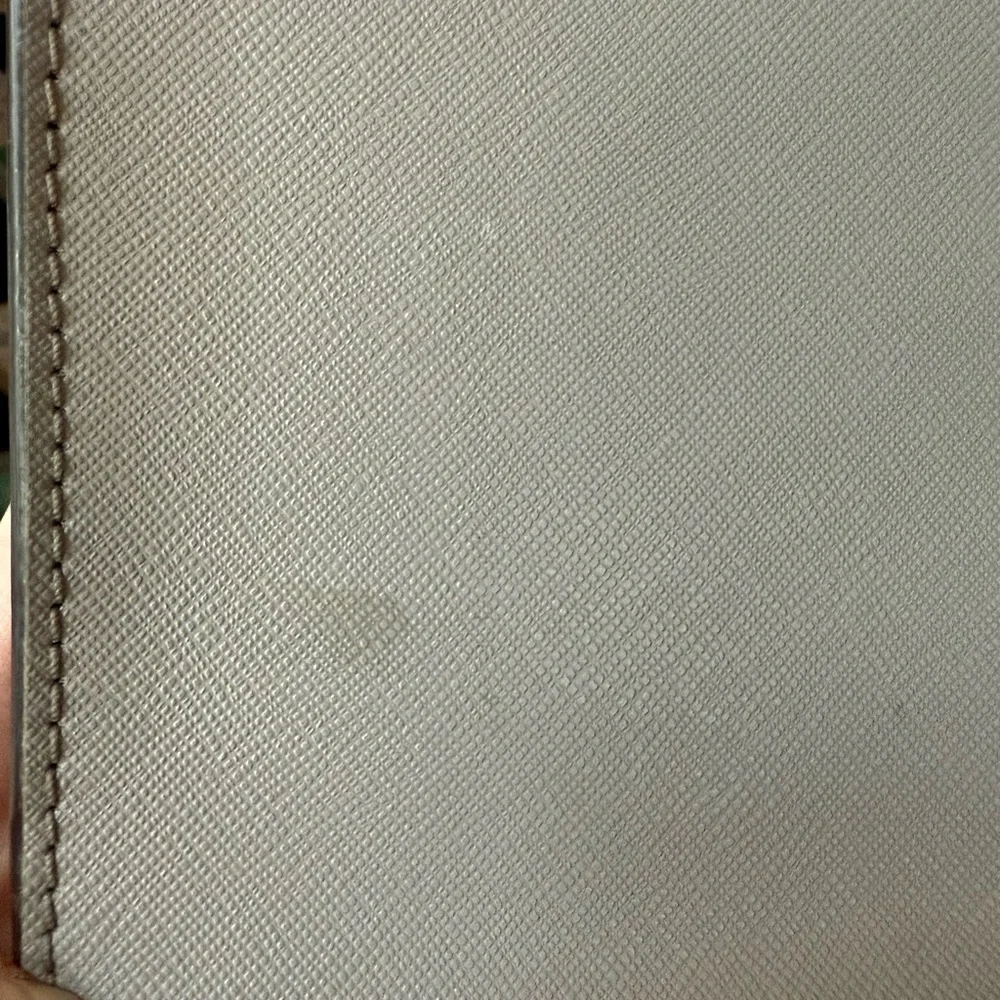 Kate Spade Crossbody Bag with Silver Chain - Picture 9 of 9